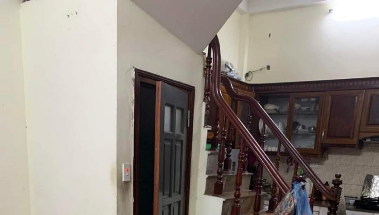 Cho thuê nhà nguyên căn Ngõ 211 Khương Trung, thanh xuân 35m2 x 4 tầng, 3 ngủ, 10 Triệu